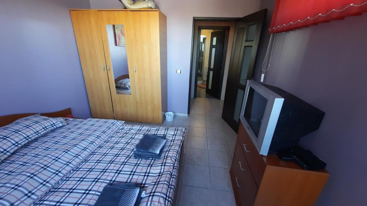 Spacious, Modern Condo In New Villa - Sleeps 6 Bükreş Dış mekan fotoğraf