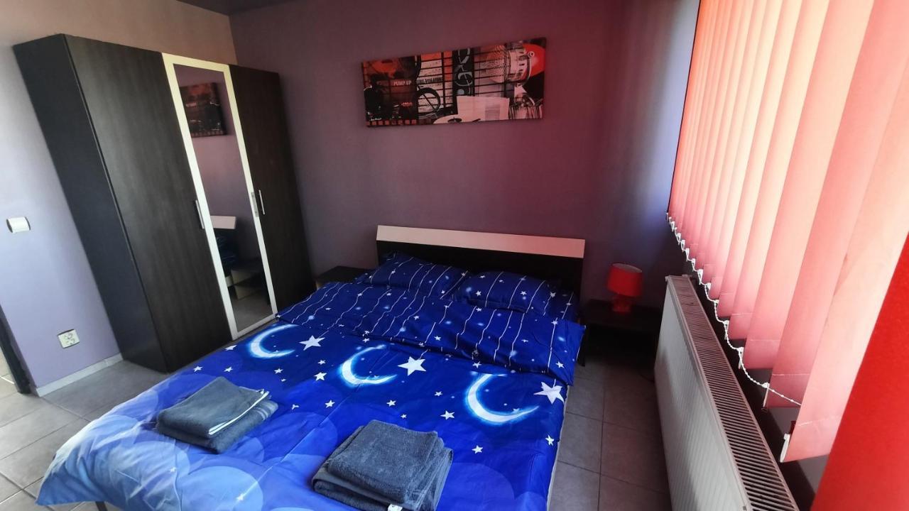 Spacious, Modern Condo In New Villa - Sleeps 6 Bükreş Dış mekan fotoğraf