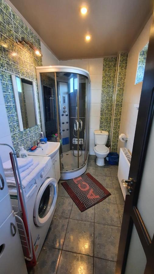 Spacious, Modern Condo In New Villa - Sleeps 6 Bükreş Dış mekan fotoğraf